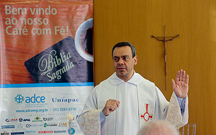 Padre-Elias-de-Souza